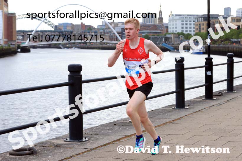 Bridges of the Tyne 5 Mile Road Race, Newcastle Quayside.  Photo: David T. Hewitson/Sports for All Pics